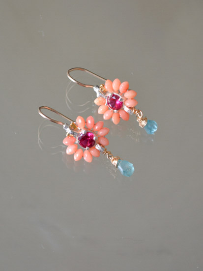 earrings Flower small coral and fuchsia crystal